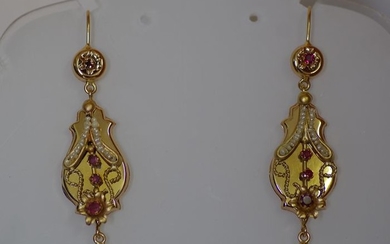 14 kt. Gold - Earrings Pearl - Garnets