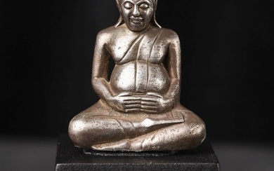 15/16thC Thai Silver Buddha of good fortune. Rare, fine miniature Saenkajai sculpture.