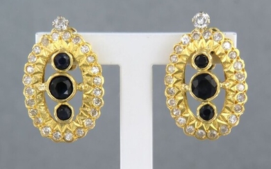 18 kt. Yellow gold - Earrings - 0.70 ct Sapphire - Diamond