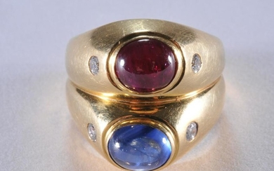 18k yellow gold double cabochon ring. Contains one