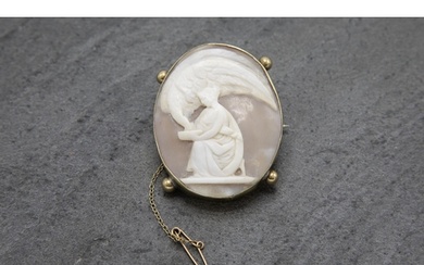 19th century 9ct carved shell cameo brooch, depicting Hebe f...