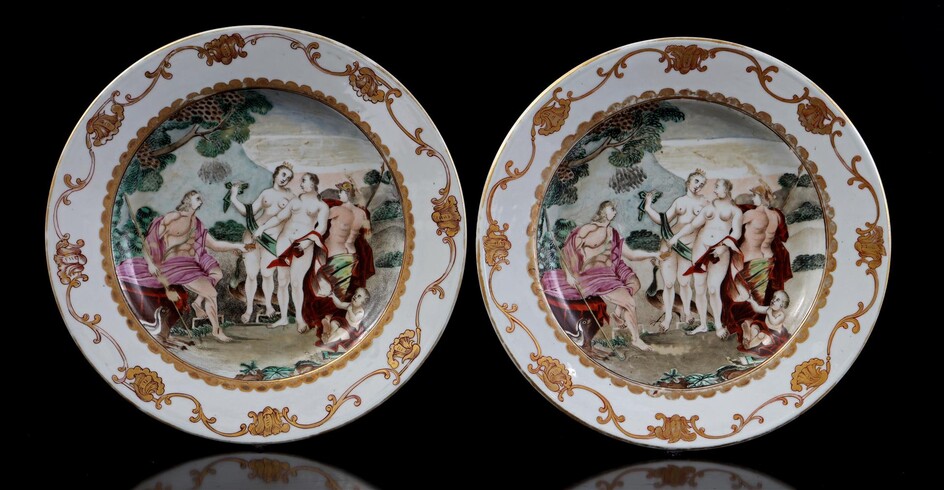 (-), 2 porcelain dishes with classic decor inspired...
