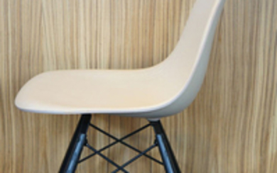 Charles Eames, Ray Eames - Eames Office, Herman Miller - Chair - Molded Wood "White Ash" DSW