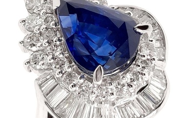 900 Platinum - Ring - 5.79 ct Sapphire - Diamonds