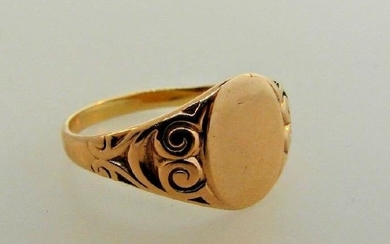 TIMELESS Victorian 14k Yellow Gold Signet Ring Circa