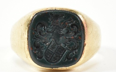 A 14ct gold and bloodstone intaglio signet ring. The ring se...