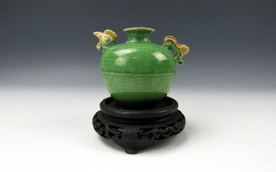 A Chinese Antique Green Glaze Rooster Head Porcelain