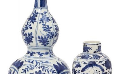 A Chinese export blue and white porcelain...