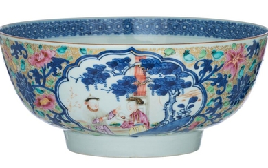A Chinese famille rose export porcelain bowl, Qianlong period, H 12 - ø 27,5 cm