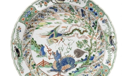 SOLD. A Chinese famille verte dish, fang sheng mark in underglaze blue, Kangxi 1662-1722. Diam. 36.5 cm. – Bruun Rasmussen Auctioneers of Fine Art