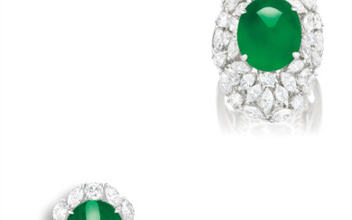 A Jadeite Cabochon and Diamond Ring, and a Pair of Matching Earrings, 天然翡翠配鑽石戒指及耳環套裝 (2)天然翡翠配鑽石戒指及耳環套裝 (2)
