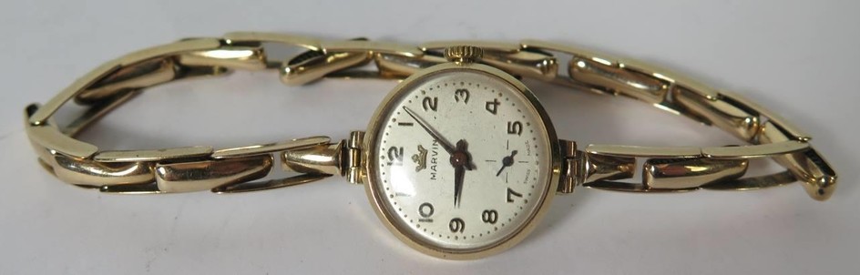A Marvin 9ct Gold Ladies Wristwatch and bracelet, 17.6g gros...