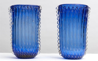 A PAIR OF MURANO COBALT BLUE GLASS VASES, EACH WITH GOLD FOIL INCLUSIONS, AIR CONTROLLED BUBBLES AND RIBBON DECORATION TO SIDES. SIG...