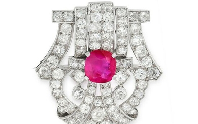 A RUBY AND DIAMOND BROOCH, EARLY 20TH CENTURY of shield