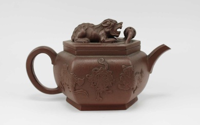 A Yixing teapot with foo-dog finial