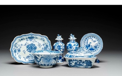 A group of six pieces of Chinese blue and white porcelain, 1...