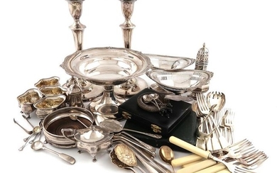 A mixed lot, comprising silver items, a seven-piece...