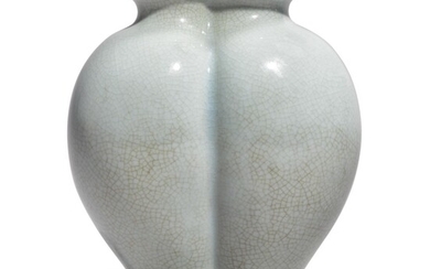 AN EXCEPTIONALLY RARE RU-TYPE CONJOINED DOUBLE-VASE, QIANLONG SEAL MARK AND PERIOD