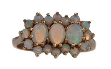 AN OPAL CLUSTER RING