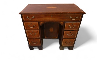 ANTIQUE ENGLISH KNEEHOLE DRESSING TABLE
