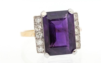 An Art Deco style amethyst and diamond 18ct yellow gold...