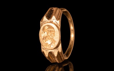Ancient Roman Ancient Roman Gold Ring with Emperor's Bust - Amazing!