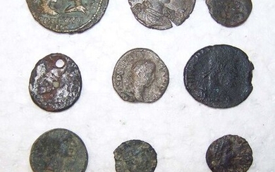 Ancient Roman Bronze coins of various emperors and 1 bulla - (0×0×2.6 cm)