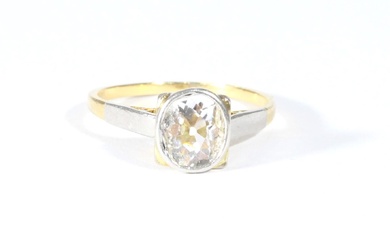 Années 1920 Bague solitaire diamant taille coussin taille ancienne en double sertissure ovale et carrée....