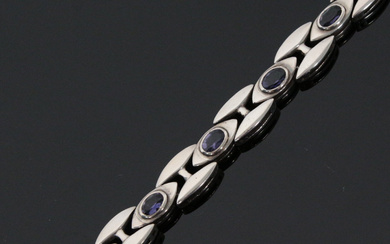 Bracelet with iolite (water sapphire), 925 silver.