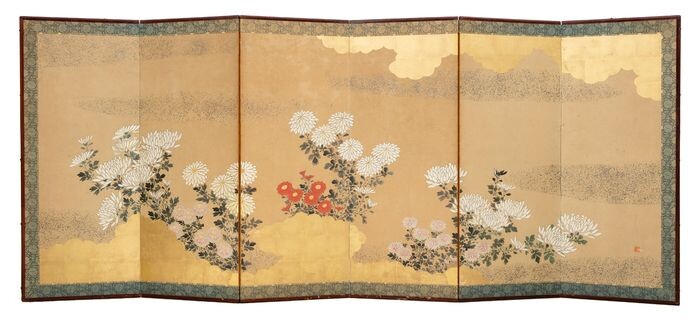Byobu, Folding screen - Lacquer, Paper, Wood, Gold leaf - Flowers - Wonderful medium-size 6-panel room divider with a Rinpa-style painting of chrysanthemum flowers. - Japan - Meiji period (1868-1912) - Late 19th century