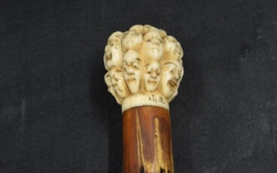 Canne au pommeau en ivoire sculpté du Japon... - Lot 131 - MJV Soudant