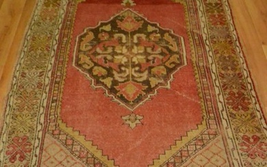 Carpet - 196 cm - 112 cm