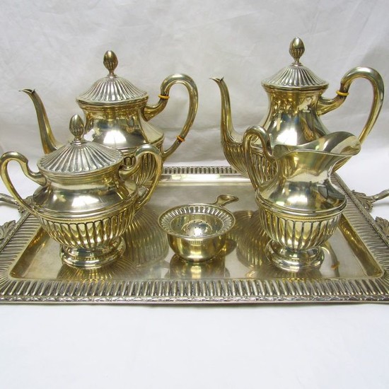 Coffee and tea service - .915 silver - 3098 gr. - Spain - First half 20th century