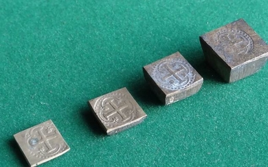 Coin weights Cruzado (4) - Brass - 17th century