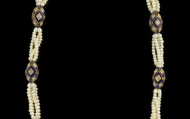 Collier sur cordon composé de rangs de perlettes et de perles émaillées serties de saphirs blancs