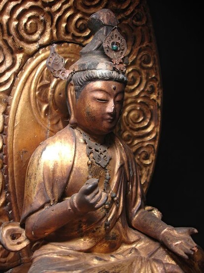 Figure (1) - Gilt, Wood - Very fine and rare half-lotus Kannon Bodhisattva figure - Japan - Edo Period (1600-1868)