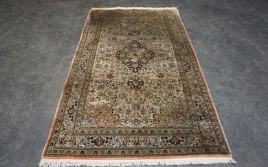 Gohm seide - Carpet - 157 cm - 94 cm