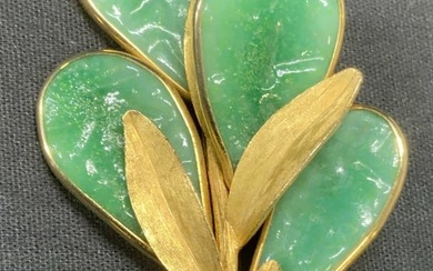 Gold Tone Green Glass Leaf Brooch