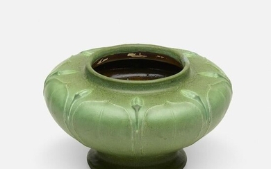 Grueby Faience Company, Rare vase