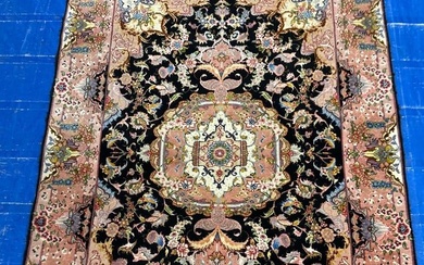 Hand Knotted Persian Tabriz 5x3 ft