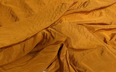 Iridescent Taffeta Fabric - 620 x 140 cm - Taffeta - Late 20th century