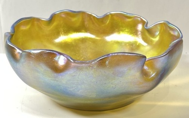 L.C.T. Tiffany Favrile Art Glass Ruffled Bowl