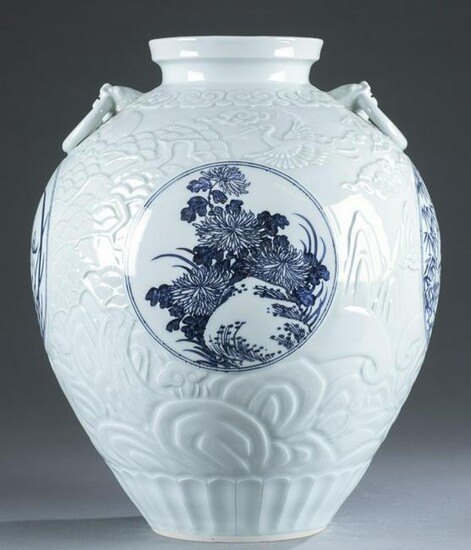 Large Korean porcelain vase, Ahn Dong Oh, 20th c.