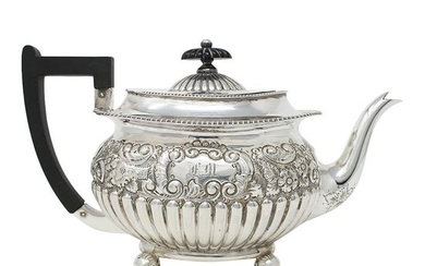 Large Victorian Sterling Silver Teapot - .925 silver - Richard Martin & Ebenezer Hall, Sheffield - England - 1899