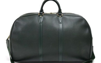 Louis Vuitton -Kendall GM Green TaigaTravel bag