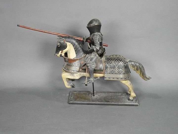 MINATURE KNIGHT STATUE ON HORSE WITH LANCE