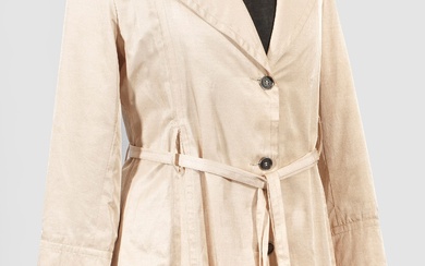 Manteau d'été vintage LOUIS VUITTON Manteau cintré longueur genou, simple boutonnage, en popeline écru, avec...