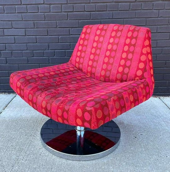 Mid Century Space Age Swivel Top Lounge Chair