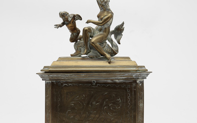 Napoleon III style jewellery box in gilt bronze, early 20th Century.