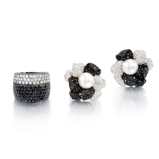 Pair of Cultured Pearl and Diamond Earrings; and Diamond Ring | 養殖珍珠 配 鑽石 耳環一對; 及 鑽石戒指